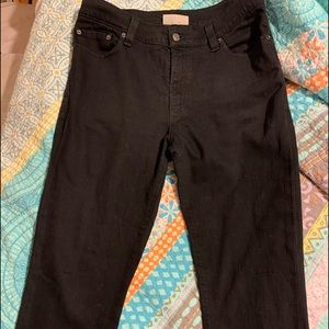 Black Levi’s tag says super skinny 32x34 lightly worn. Perfect condition.